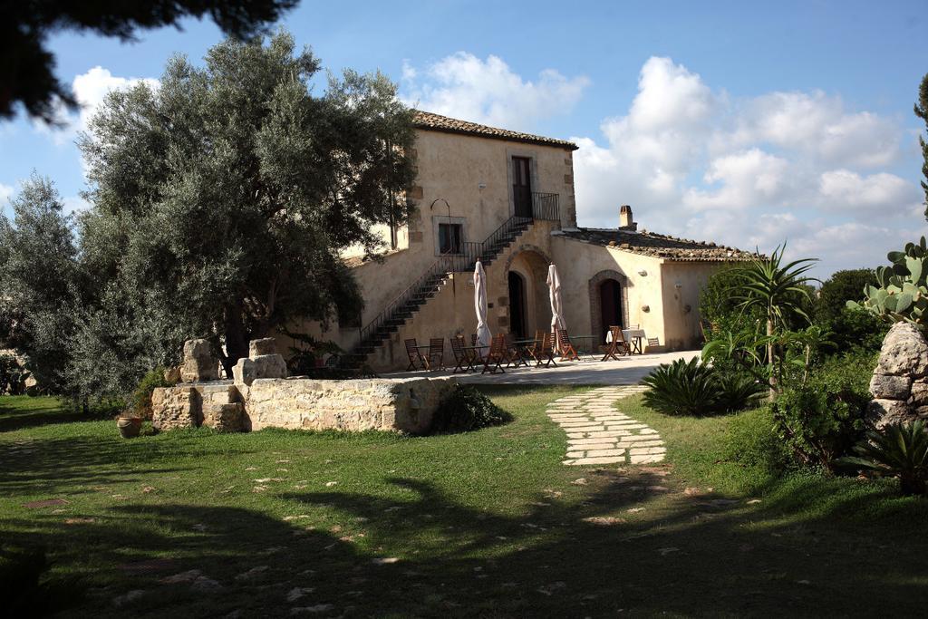 Pozzo Di Mazza Villa Syrakusa Exteriör bild