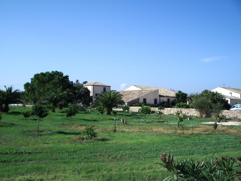 Pozzo Di Mazza Villa Syrakusa Exteriör bild